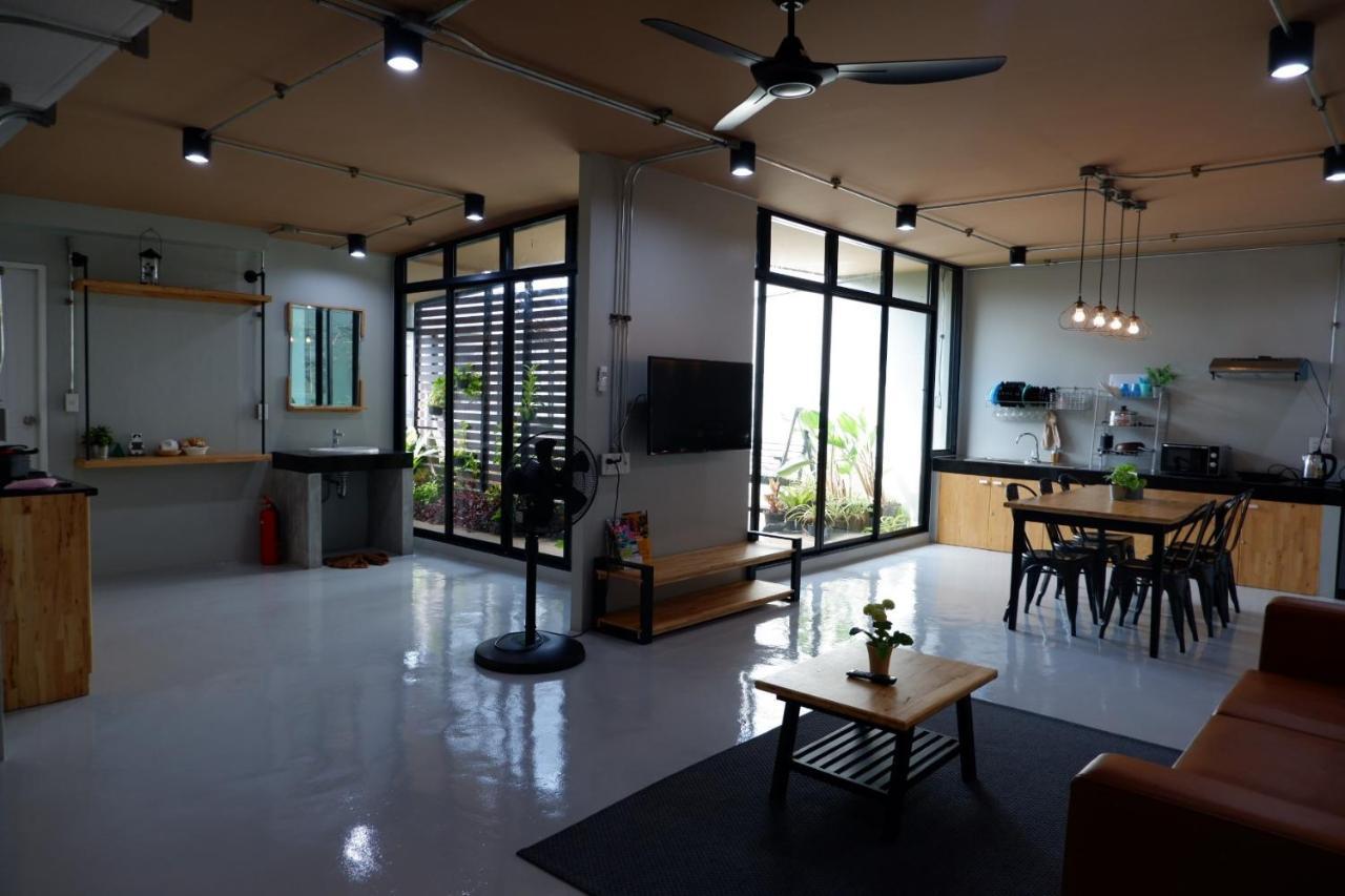 อพาร์ทเม้น Otter House *
